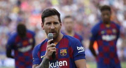 Messi, durante su discurso a la afición del Camp Nou.