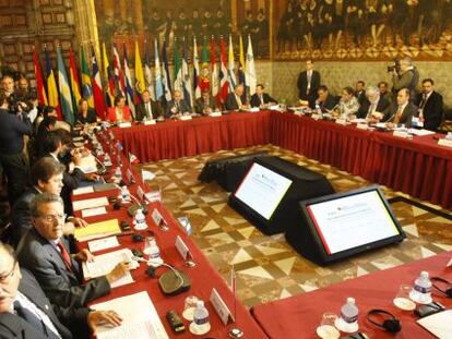 Reunión de ministros de Interior iberoamericana, celebrada ayer en el Palau de la Generalitat.