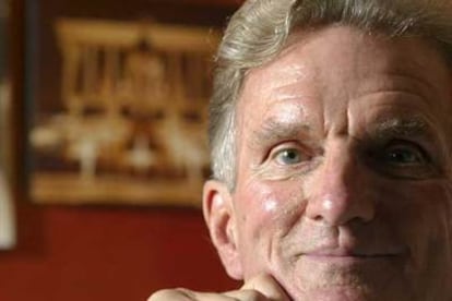 Otis Chandler, ex propietario de 'Los Angeles Times' murió a los 78 años en su casa en California.