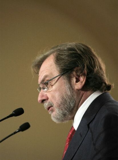 Juan Luis Cebrián, durante su intervención de ayer.