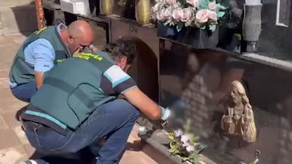 Ladrones de tumbas en Murcia: dos detenidos por 80 robos en el cementerio de Cehegín