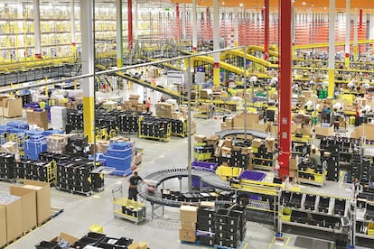 Centro logístico de Amazon en Madrid.