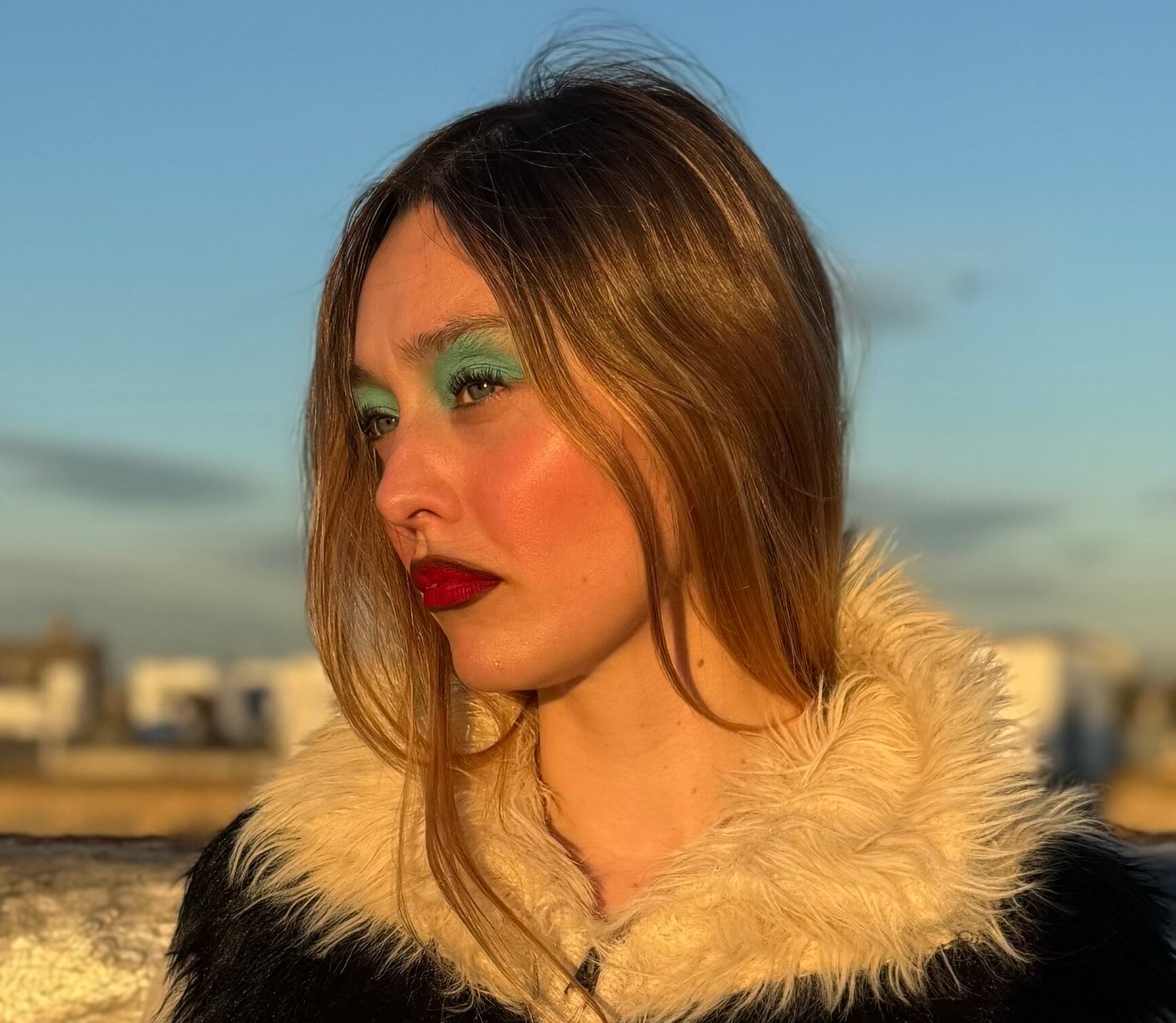 Emily Wood, la hermana maquilladora de la actriz Aimee Lou Wood que triunfa en redes pero evita la fama: “No deseo trabajar con celebridades”