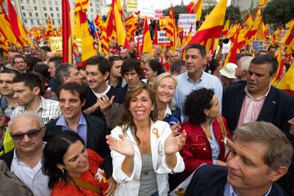 La líder del PP catalán, Alicia Sánchez-Camacho, en la plaza de Catalunya en la concentración antiindependentista.