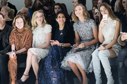 En el front-row de Ralph and Russo durante la Paris Fashion Week del pasado mes de enero junto a Kirsten Dunst y Arizona Muse.
