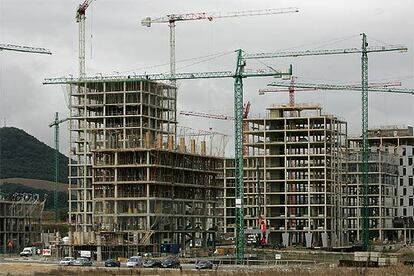 El barrio de Zabalgana, en Vitoria, es una de las zonas más activas en construcción de pisos.