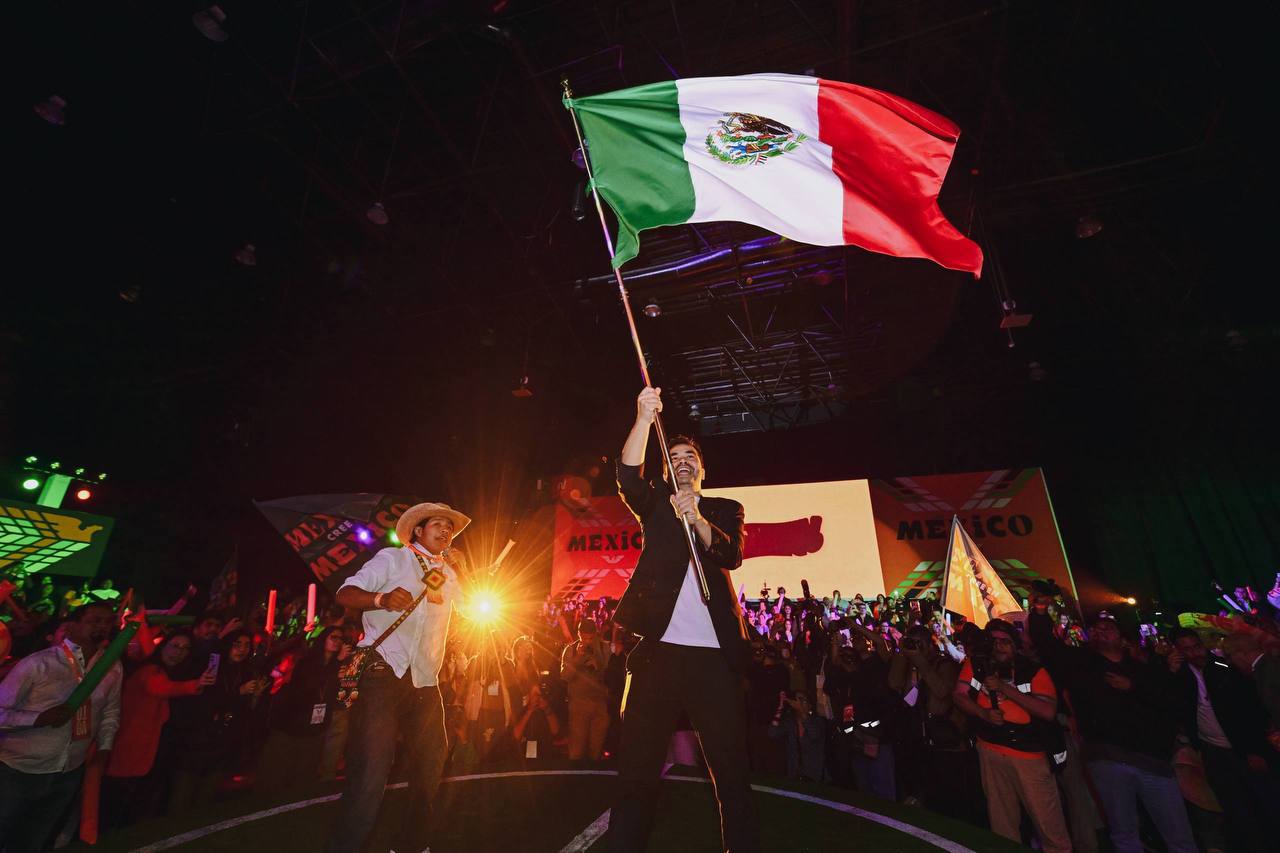 Movimiento Ciudadano se cuelga de la euforia mundialista y trae de vuelta a Yuawi