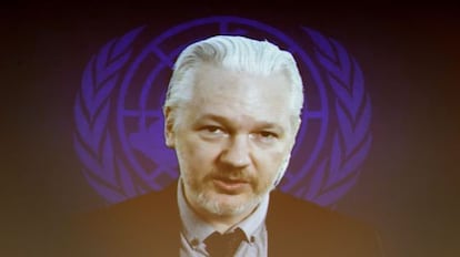 Julian Assange, fundador de WikiLeaks, habla desde la Embajada de Ecuador en Londres, el 23 de marzo de 2015