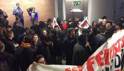 Estudiantes de la UAB, durante el boicot