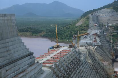 La construcción de la pesa del Renacimiento vista desde Guba Woreda (Etiopía) el pasado septiembre.