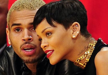 Chris Brown, con Rihanna.