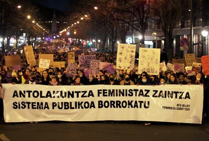 Manifestación feminista en Bilbao, este martes.