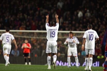 Baptista celebra el gol que marcó en el Camp Nou con el Real Madrid.