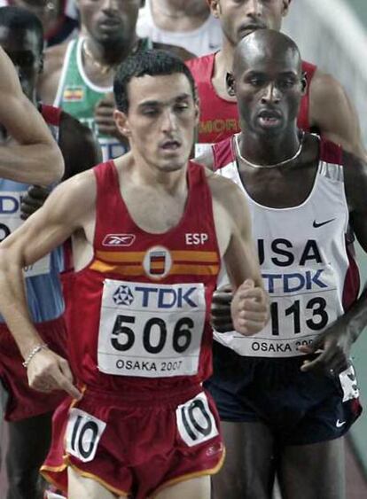 Jesús España y Bernard Lagat, al frente.