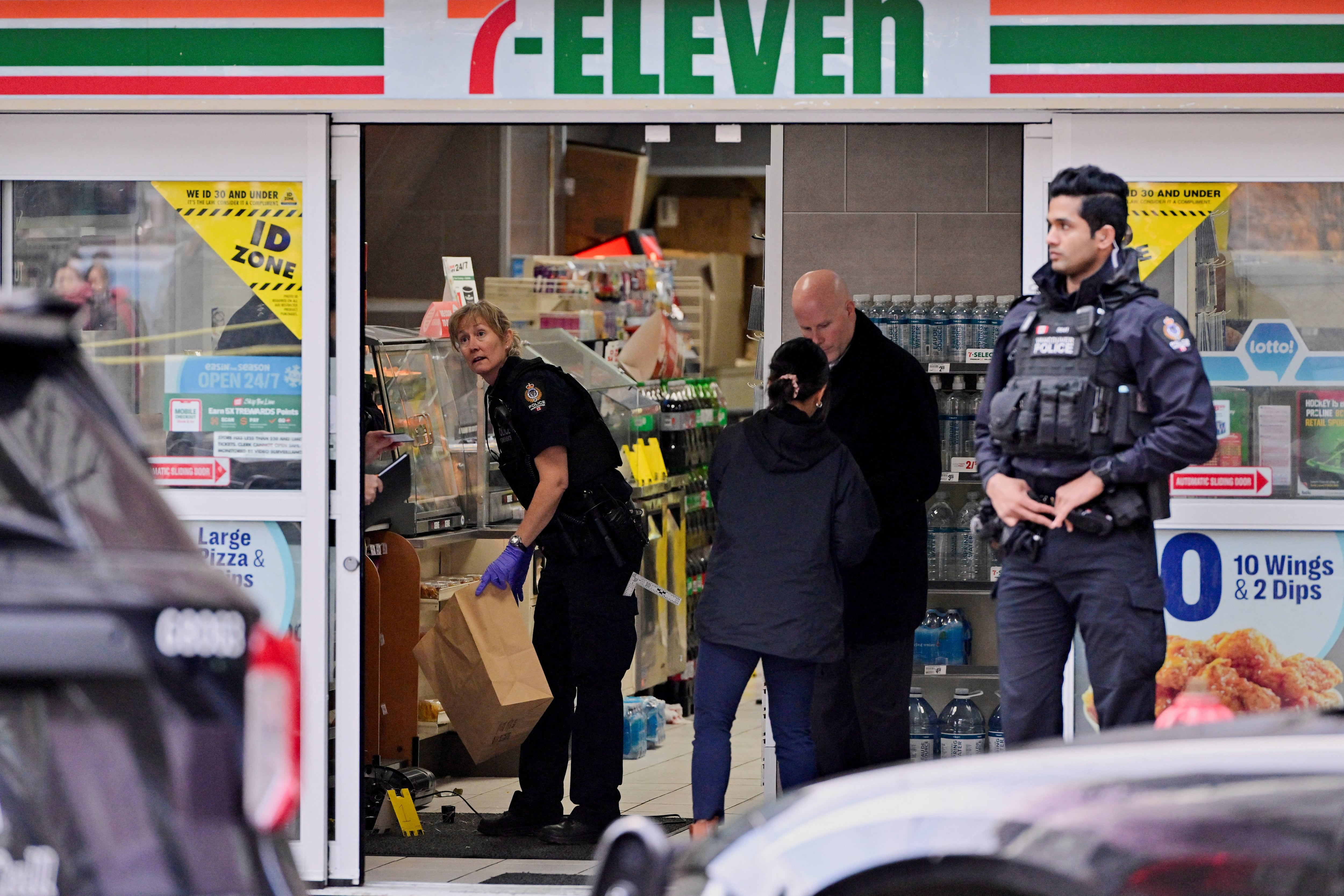 La policía canadiense mata a un hombre sospechoso de perpetrar un apuñalamiento múltiple en Vancouver