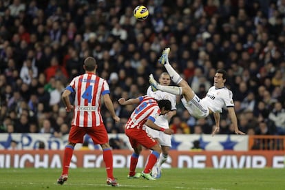 Arbeloa y Falcao, en un lance del partido.