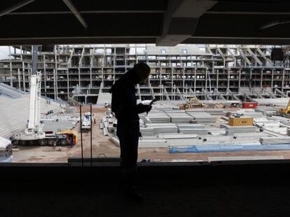 Obras de construcción del estadio Nuevo Corinthias, en Itaquera (São Paulo). / NACHO DOCE (REUTERS)