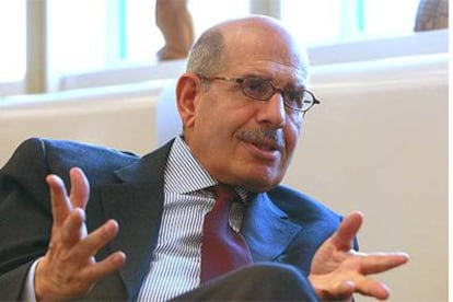 Mohamed el Baradei, director general del OIEA, en su despacho, durante la entrevista.