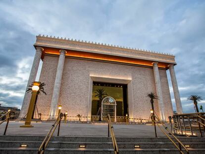 Templo de Salom&atilde;o, sede mundial da igreja Universal. 