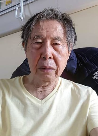 Una fotografía de Alberto Fujimori en la clínica.