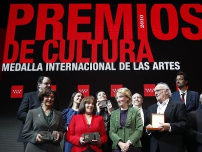 La presidenta de la Comunidad de Madrid Esperanza Aguirre durante la entrega de los Premios de Cultura 2010 