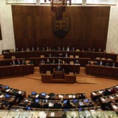 El parlamento eslovaco, en pleno debate sobre la ampliación del fondo de rescate europeo