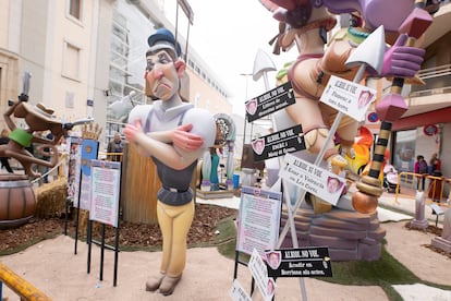 Falla de la Plaza de la Mercé en la que se critica la gestión de Jesús Albiol, este martes.