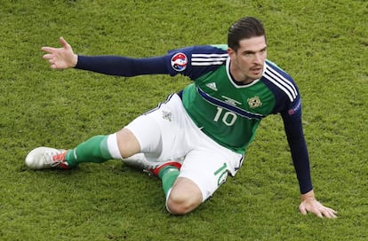 A Irlanda do Norte voltou a disputar a Eurocopa depois de 30 anos graças aos gols (sete) de Kyle Lafferty, que ainda não se repetiram nos três primeiros jogos. Seu rival nas oitavas é Gales.