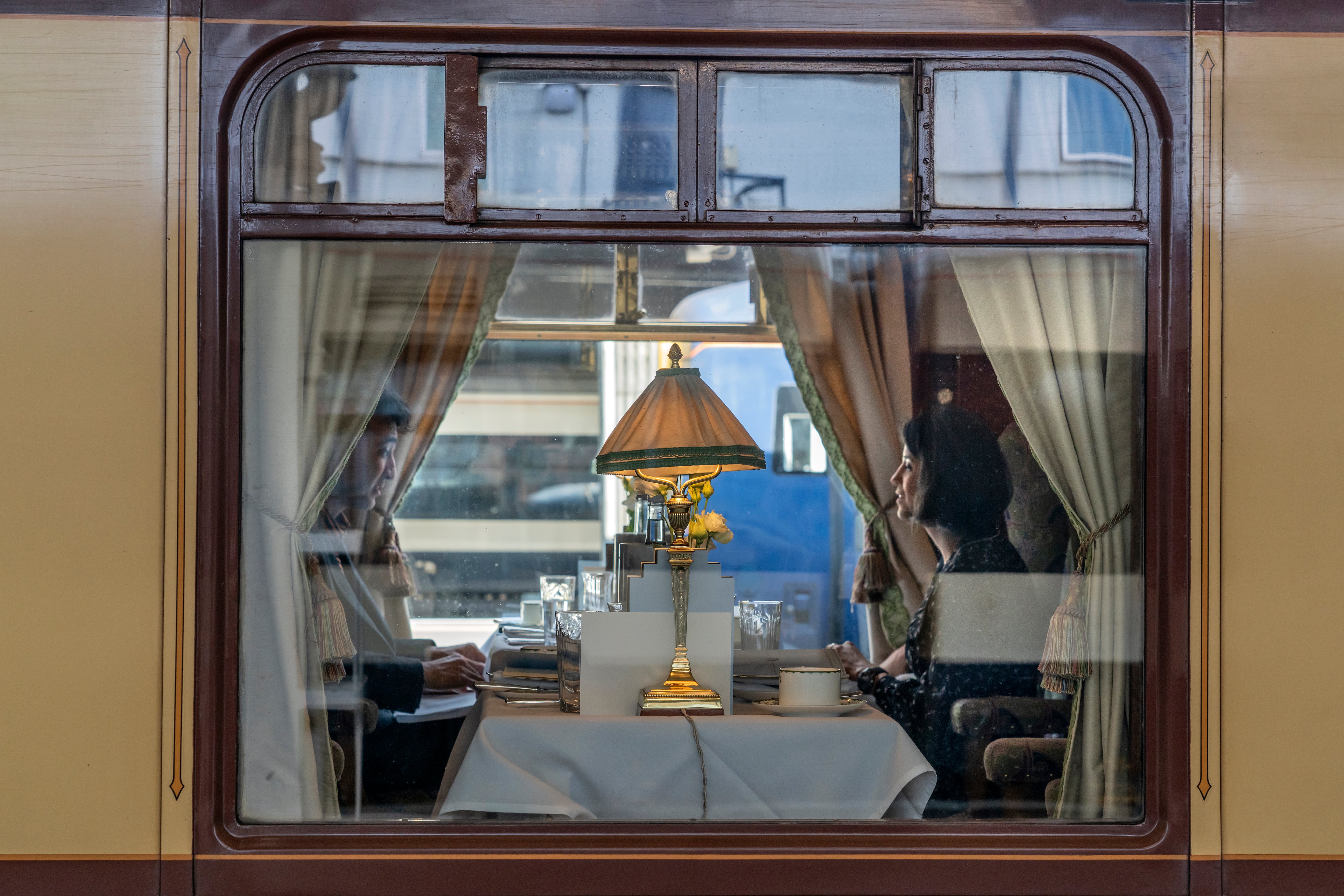 De Londres a Bath, en tren: lujo sobre raíles por la campiña británica