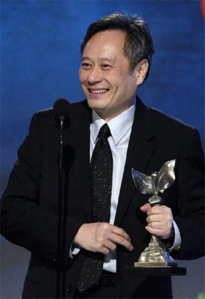 Ang Lee recibe el sábado en Santa Mónica el premio al mejor director.