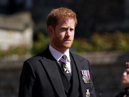 Enrique de Inglaterra, en el funeral por su abuelo.