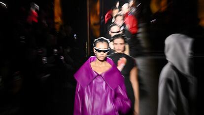 Una imagen del desfile de Balenciaga otoño-invierno 2026/27 celebrado en París.