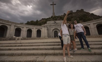 Visitantes en el Valle de los Caídos.