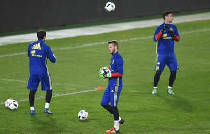 De Gea, Casillas y S.Rico en un entrenamiento. 