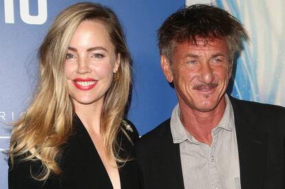 Sean Penn acompañado de la actriz Melissa George en el estreno de 'The First', la serie que protagonizan juntos y se acaba de estrenar en Estados Unidos.