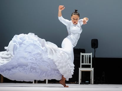 La bailaora Rocío Molina, en su espectáculo 'Caída del cielo'.