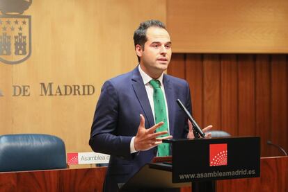 El diputado de Ciudadanos Igancio Aguado, en rueda de prensa en la Asamblea de Madrid este jueves. 