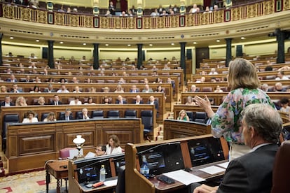 La secretaria general del PP, Cuca Gamarra, durante la sesión de control al Gobierno de este miércoles.