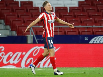 Marcos Llorente celebra su gol ante el Valladolid este sábado en el Wanda Metropolitano.