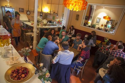 Interior del restaurante vegano Gauranga, en Madrid.