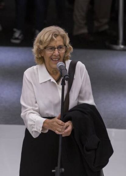 La alcaldesa de Madrid Manuela Carmena en la Feria Internacional del Libro de Guadalajara 2017. 