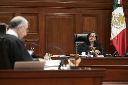 La ministra Norma Piña durante la sesión en el pleno de la Suprema Corte de Justicia de la Nación.