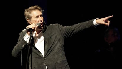 El británico Bryan Ferry durante un concierto de Peralada.