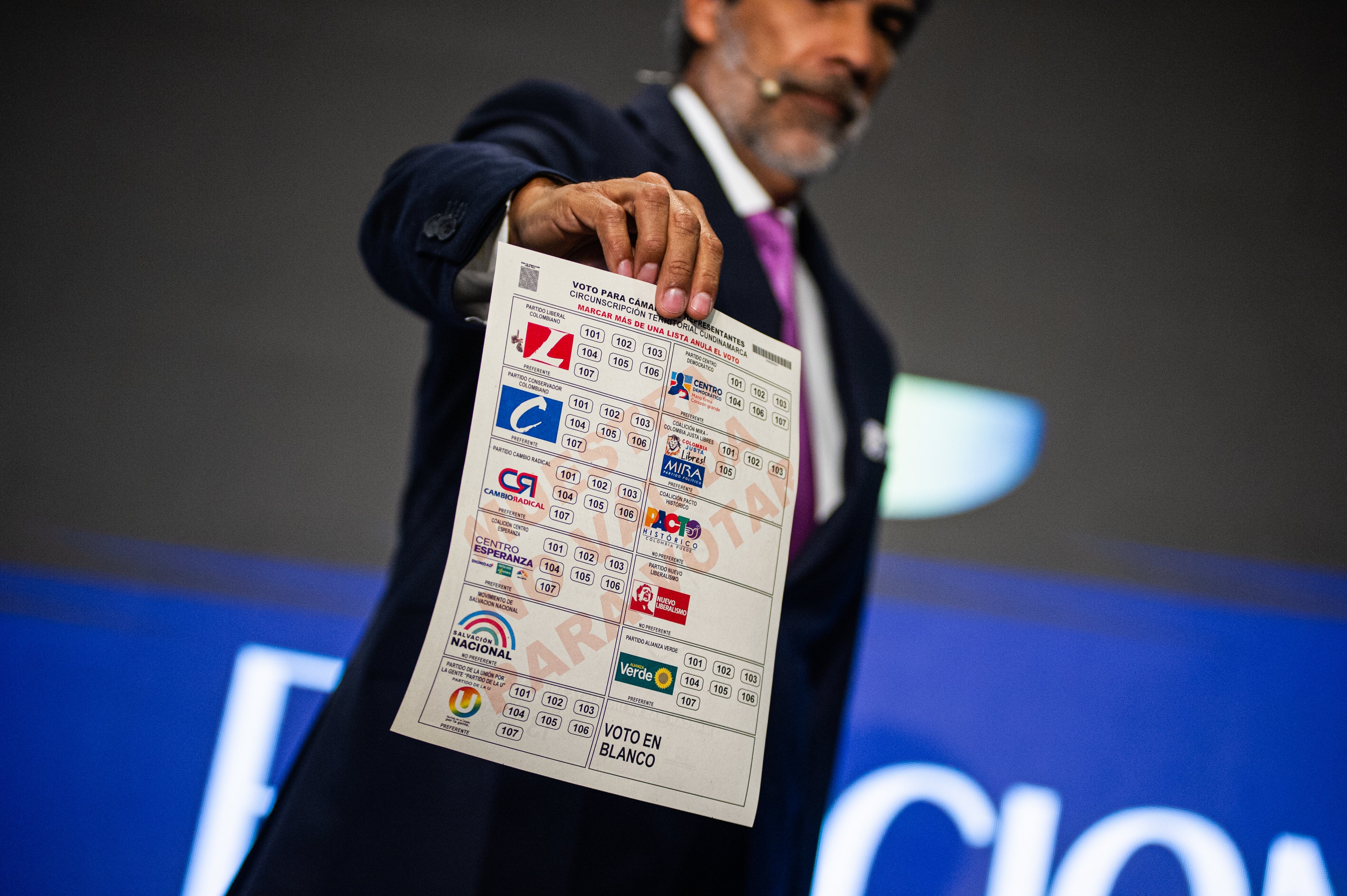 El verdadero frente: el debilitamiento de la autonomía de los partidos políticos desde el Consejo Nacional Electoral