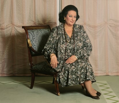 Posado de Montserrat Caballé en 1991. La soprano ha recogido durante su carrera innumerables premios y distinciones, entre ellos el Premio Príncipe de Asturias de las Artes, recibido en 1991 ex aequo con otros grandes de la lírica española: Victoria de los Ángeles, Teresa Berganza, Pilar Lorengar, Alfredo Kraus, Plácido Domingo y Josep Carreras.