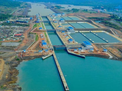 Panorámica de la esclusa de Cocolí en Ciudad de Panamá.