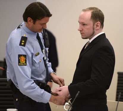 "He llevado a cabo el ataque más espectacular y sofisticado en Europa desde la Segunda Guerra Mundial", se ha jactado Breivik en su declaración.