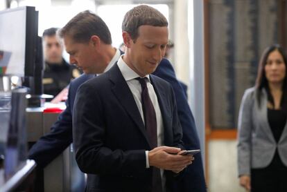 Mark Zuckerberg, a su llegada este miércoles al Capitolio, en Washington.