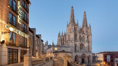 El hotel Crisol Mesón del Cid tiene una ubicación ideal para recorrer el centro histórico de la ciudad.