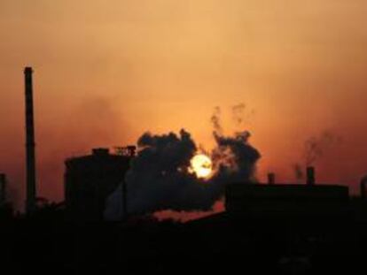 Plantas acereras de la entonces Ilva en Tarento (Italia), en 2012.